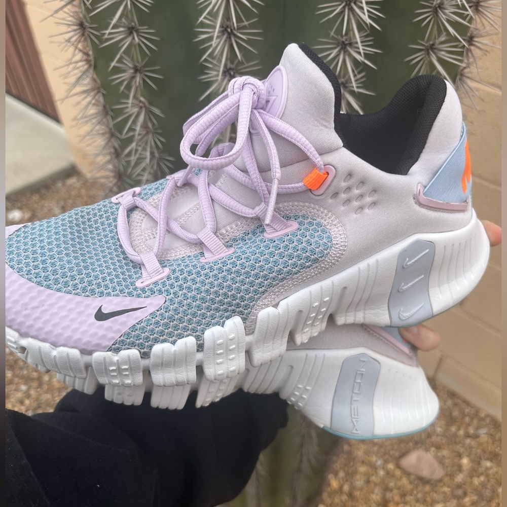 Womens Nike Free Metcon 5 Training Shoes, 9.5 ✨